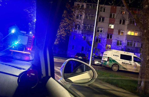 Jonavoje per vakarą ugniagesių pagalbos prireikė tris kartus