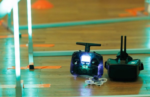 Jonavoje surengtos „Airtech“ mikro dronų varžybos