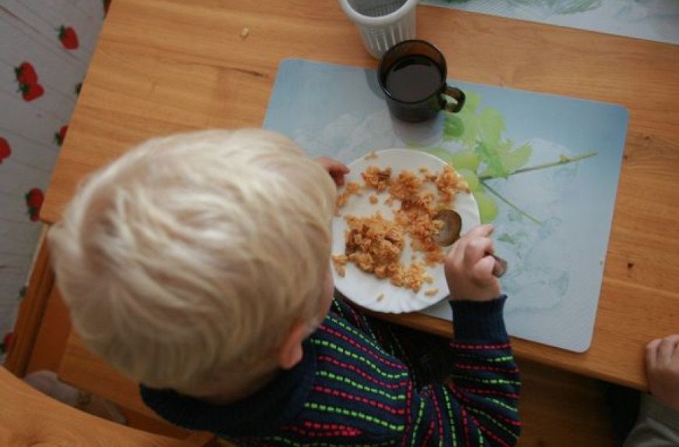 Spręs dėl nemokamo maitinimo visiems pradinukams