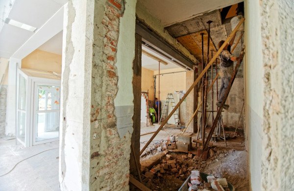 Jonavos rajone vėl vagystė iš kiemo: šįkart dingo pastoliai ir aliuminės kopėčios