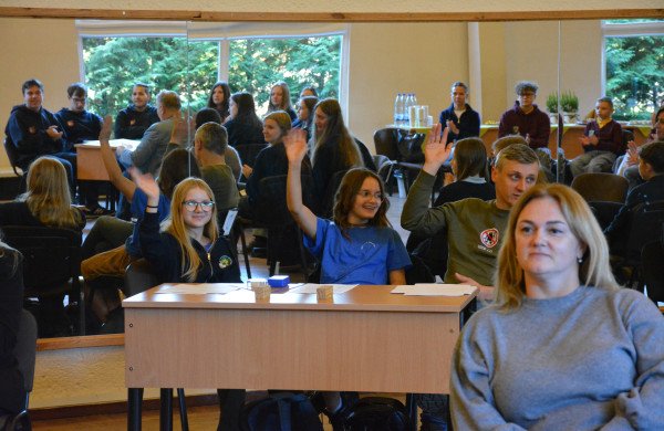 Respublikinė konferencija „Maži darbai – dideli pokyčiai“ subūrė mokinius bendrystei 