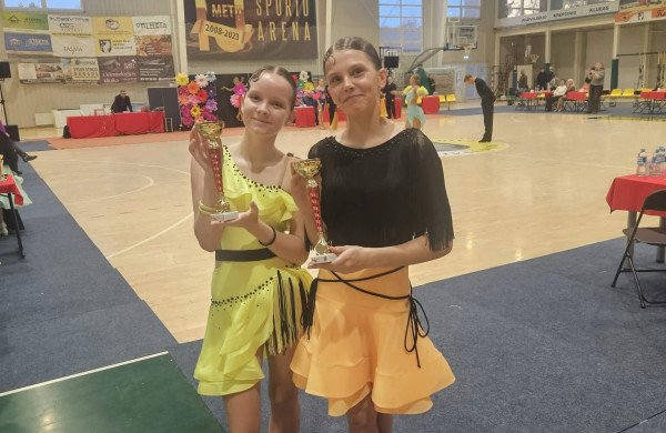 Tris dienas šokių klubas „Vėtra“ šturmavo sportinių šokių olimpą