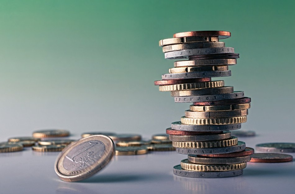 Nuspręsta leisti naujo nominalo - 3 eurų - monetas