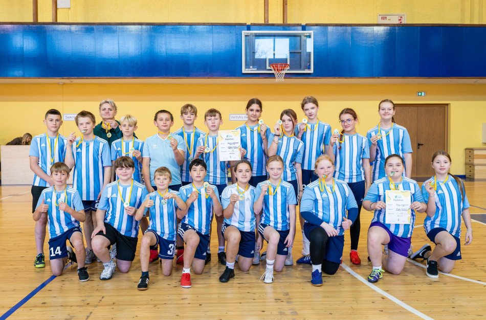 Jonavos rajono moksleiviai rungėsi LMŽ kvadrato varžybų I etape 