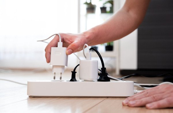 Pažeidžiamiems elektros energijos vartotojams siūloma išlaikyti mažesnę kainą 2027 m. I pusmetį