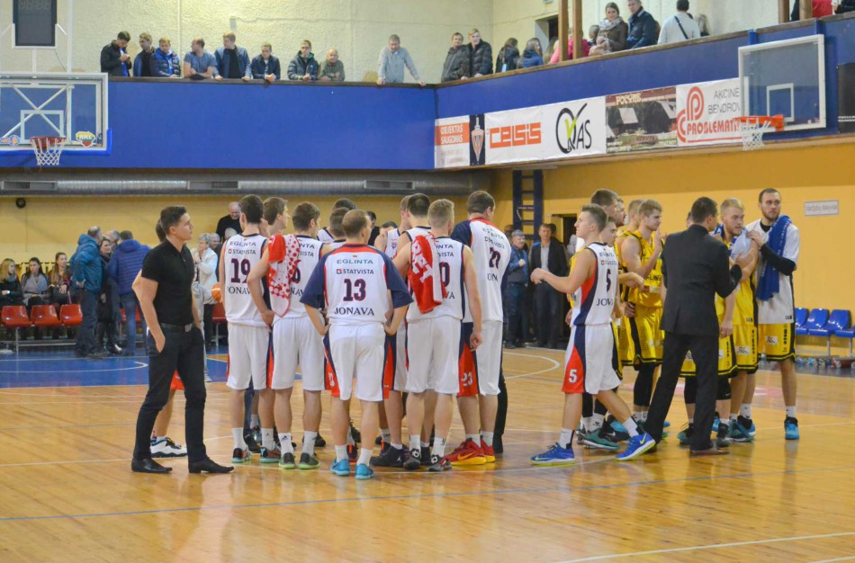 Jonavos krepšininkai staigmenas kuria ir ketvirtfinalyje