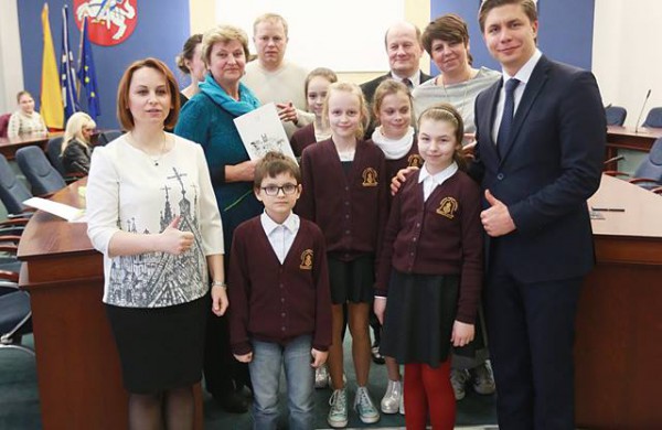 Apdovanoti eilėraščius ir rašinius kūrę Jonavos vaikai