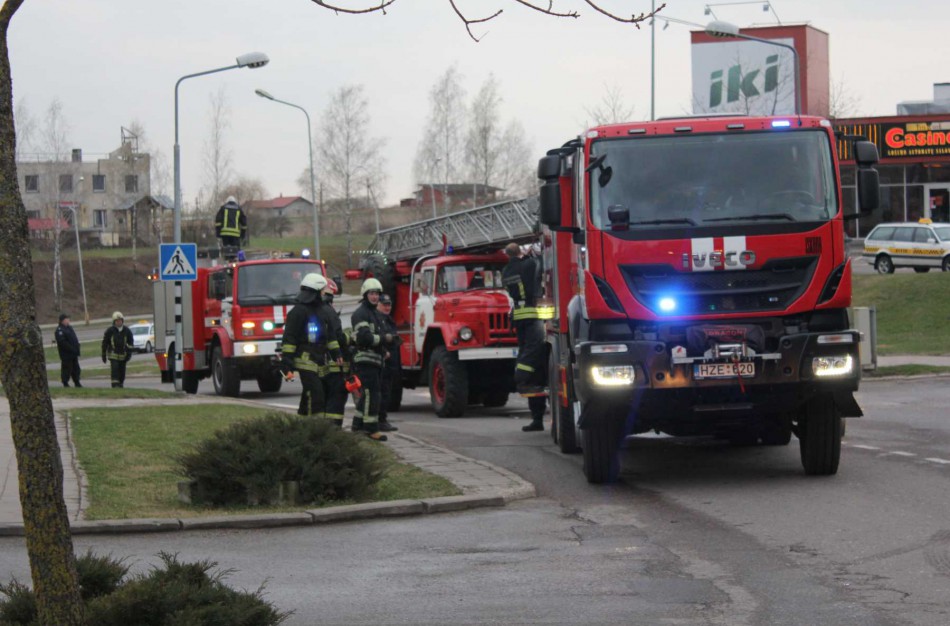 Dėl prisvilusio puodo – ugniagesių ir medikų pajėgos