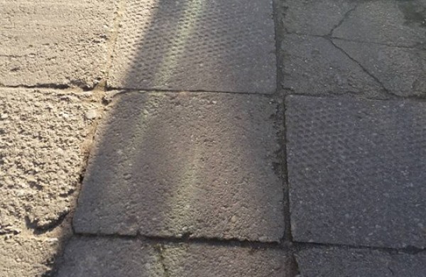 Daugiabučių teritorijų tvarkymo tikslas - ne šaligatvių keitimas į naujesnius ar gražesnius