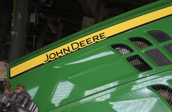 Jonavos rajone rasti septyni Švedijoje vogti traktoriai