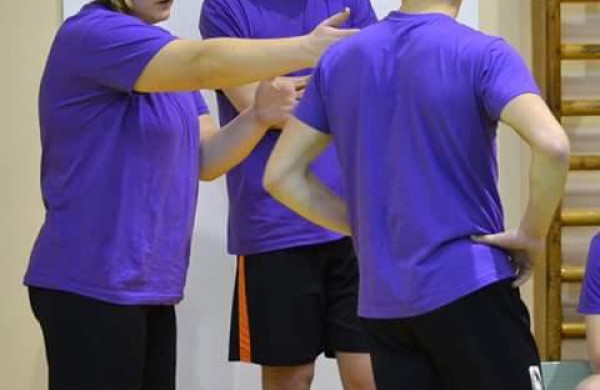 Rajono tinklinio pirmenybėse – lyderių nesėkmės jau pirmose rungtynėse