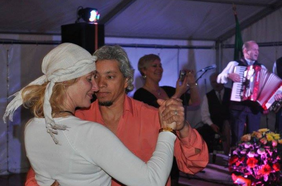 Rašytoja Rasa de Silva apie brazilišką seksą ir salsą prie Jonavos savivaldybės