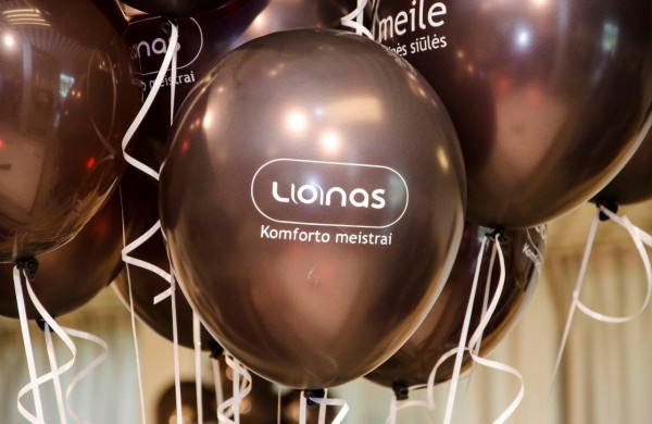 Čiužinių gamintoja įmonė „Lonas“ gimtadienio proga atnaujino parduotuvę Kaune