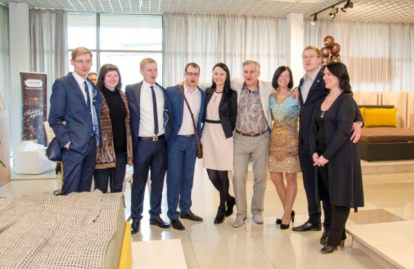 Čiužinių gamintoja įmonė „Lonas“ gimtadienio proga atnaujino parduotuvę Kaune