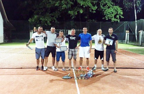 Prasidėjo tradicinis mėgėjų teniso turnyras “Lakštingala Open  2016”