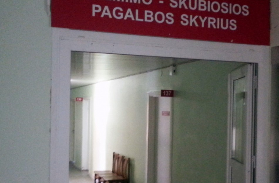 Ligoninės priėmimo skyriuje patyrė medikų abejingumą