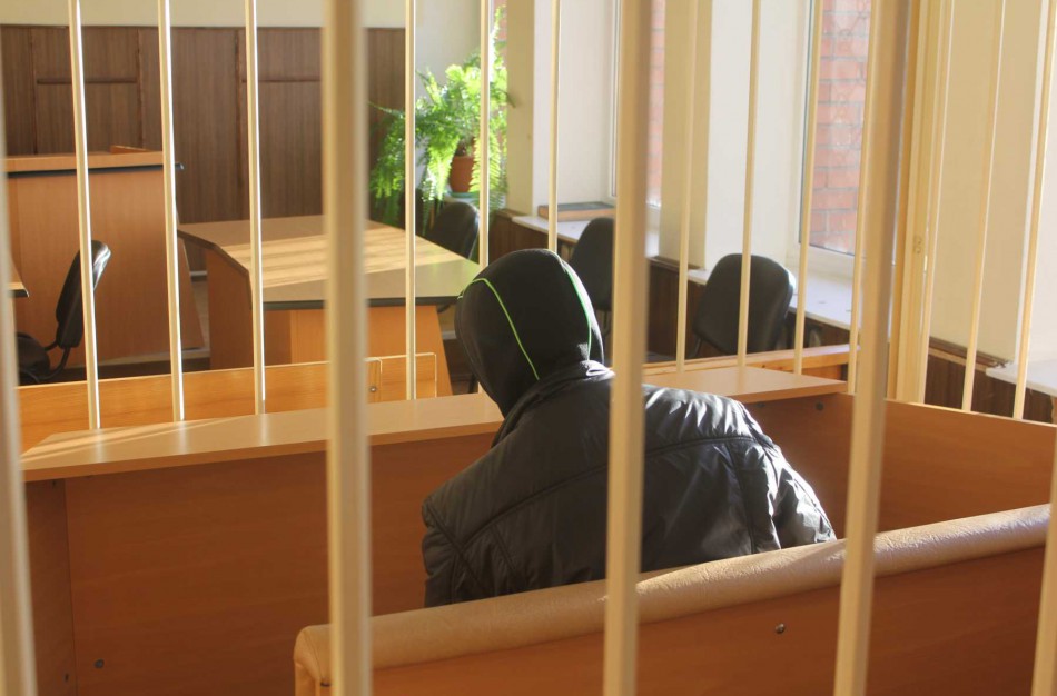 Vieną įtariamąjį vagystėmis iš butų teismas išleido į laisvę