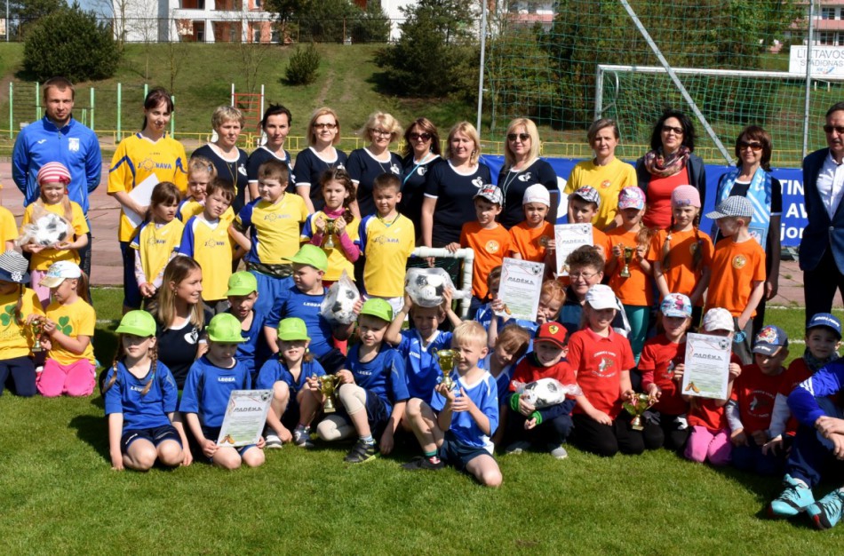 Mažieji ugdytiniai – „futboliuko“ turnyre