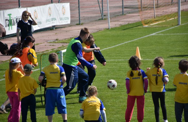 Mažieji ugdytiniai – „futboliuko“ turnyre