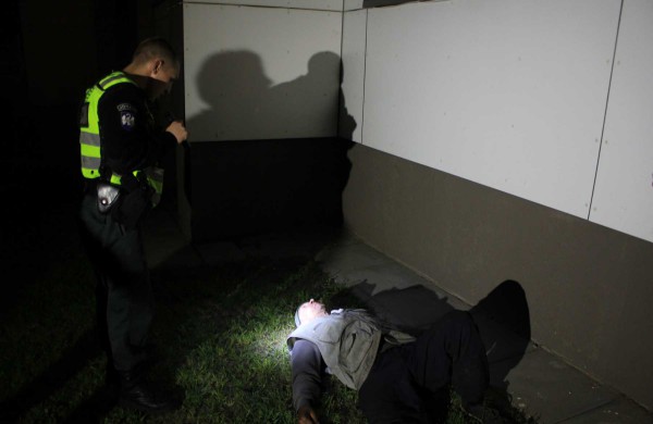 Penktadienis, 13: penkiolikmetę įmetė į tvenkinį, muštynės miesto centre, sugyventinių konfliktas