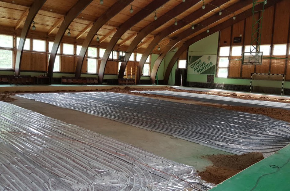 Netoli Ruklos ruošiama smėlio arena – aikštelė žaisti tinklinį