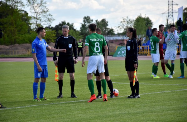 Į „Lietavos“ rungtynes su žalgiriečiais susirinko per tūkstantis futbolo mėgėjų