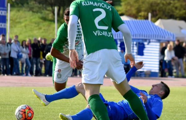 Į „Lietavos“ rungtynes su žalgiriečiais susirinko per tūkstantis futbolo mėgėjų