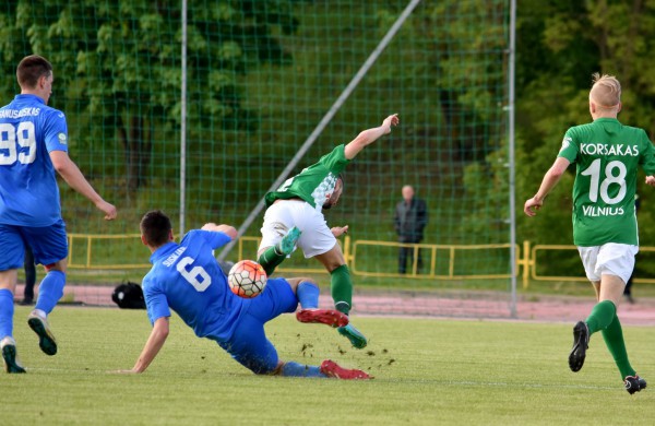 Į „Lietavos“ rungtynes su žalgiriečiais susirinko per tūkstantis futbolo mėgėjų