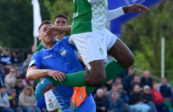 Į „Lietavos“ rungtynes su žalgiriečiais susirinko per tūkstantis futbolo mėgėjų