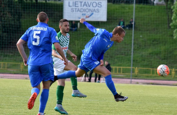 Į „Lietavos“ rungtynes su žalgiriečiais susirinko per tūkstantis futbolo mėgėjų