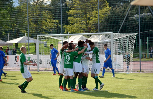 Į „Lietavos“ rungtynes su žalgiriečiais susirinko per tūkstantis futbolo mėgėjų