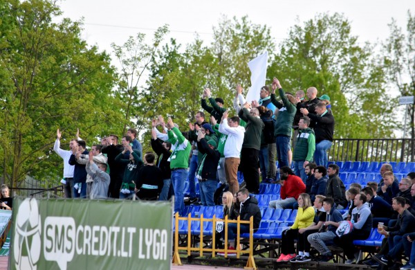 Į „Lietavos“ rungtynes su žalgiriečiais susirinko per tūkstantis futbolo mėgėjų
