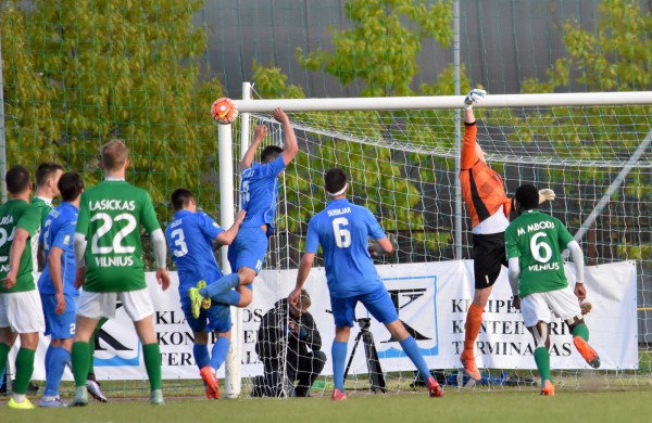 Į „Lietavos“ rungtynes su žalgiriečiais susirinko per tūkstantis futbolo mėgėjų