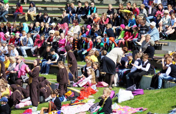 Joninių slėnyje - R.Samulevičiaus progimnazijos auklėtinių koncertas