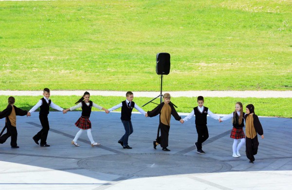 Joninių slėnyje - R.Samulevičiaus progimnazijos auklėtinių koncertas