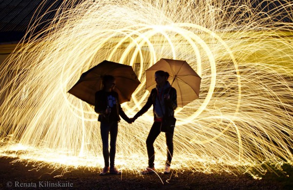 Naktį į muziejų susirinkę jonaviečiai „žaidė“ šviesomis