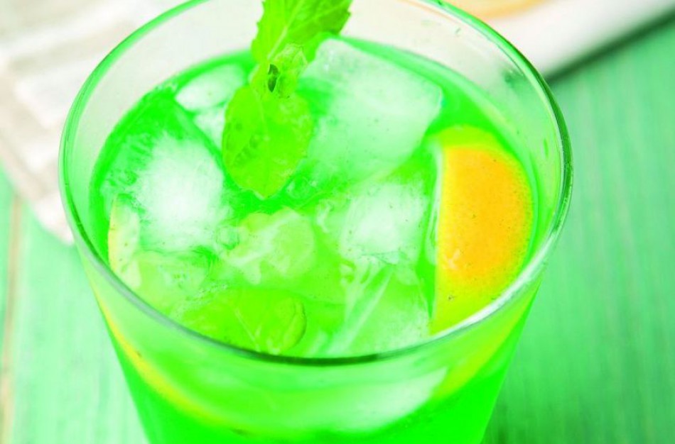 Iš parduotuvių surenkamas gėrimas, kuriame dažiklio kiekis keturis kartus viršija leistiną normą