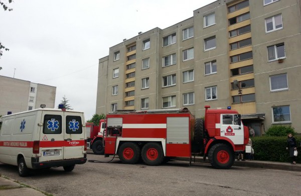 Pranešimas - apie du gaisrus, gelbėtojų pajėgos į Jonavą atsiųstos iš Kauno