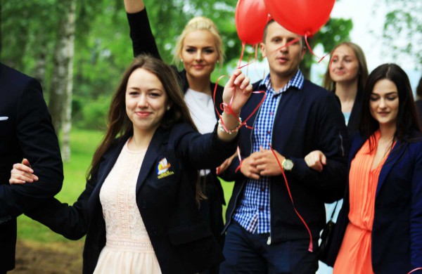 Abiturientams nuaidėjo paskutinis skambutis