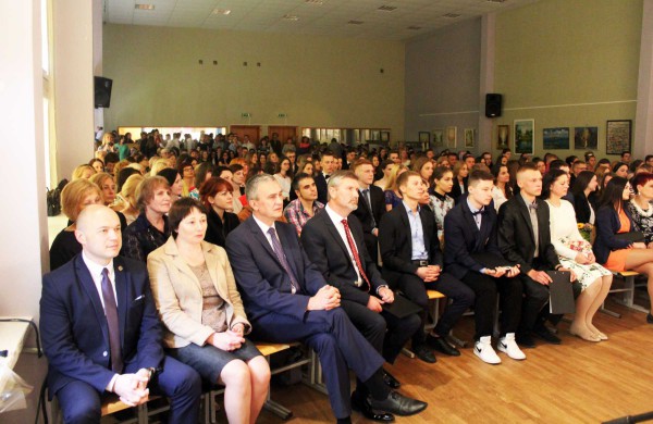 Abiturientams nuaidėjo paskutinis skambutis