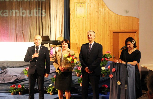 Abiturientams nuaidėjo paskutinis skambutis