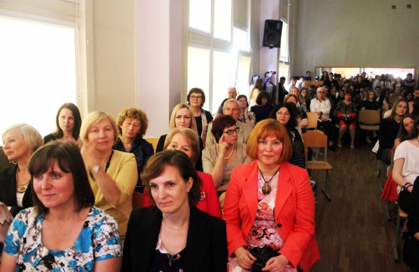 Abiturientams nuaidėjo paskutinis skambutis