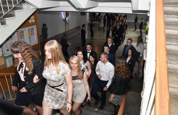 Abiturientams nuaidėjo paskutinis skambutis