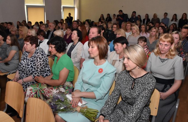 Abiturientams nuaidėjo paskutinis skambutis