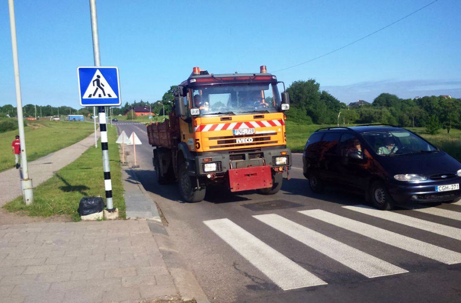 Žemaitės gatvėje įrengiami greičio mažinimo kalneliai