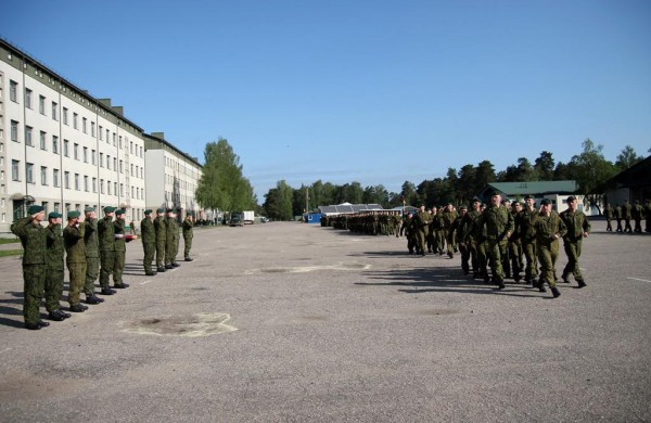 Iš Mokomojo pulko į Ukrainą išlydėti Lietuvos kariuomenės instruktoriai