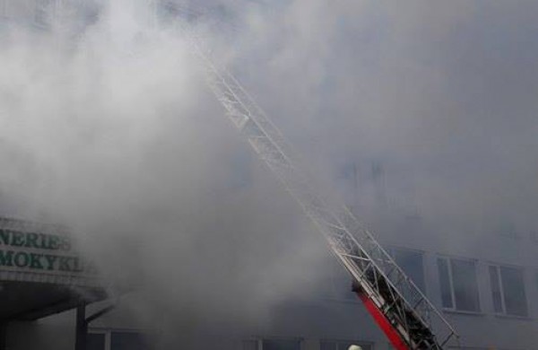 Jonavos mokyklų vaikai varžėsi jaunųjų paramedikų varžybose