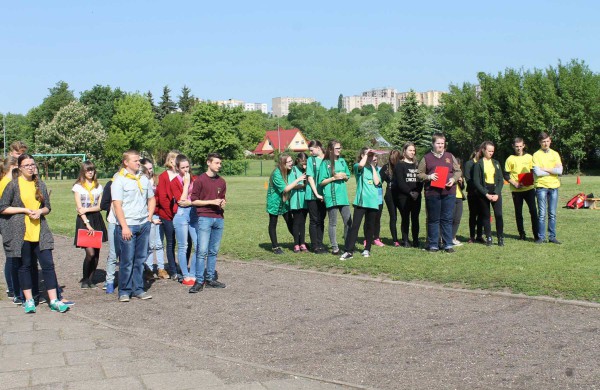 Jonavos mokyklų vaikai varžėsi jaunųjų paramedikų varžybose