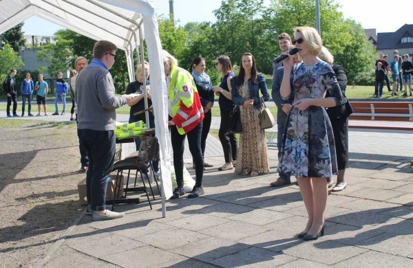 Jonavos mokyklų vaikai varžėsi jaunųjų paramedikų varžybose