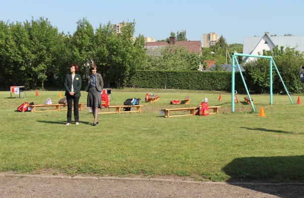 Jonavos mokyklų vaikai varžėsi jaunųjų paramedikų varžybose